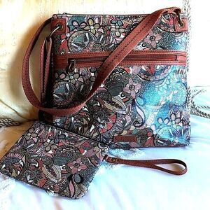 Sakroots Sienna Spirit Desert /East West Crossbody w Matching Zip Wallet NWOT